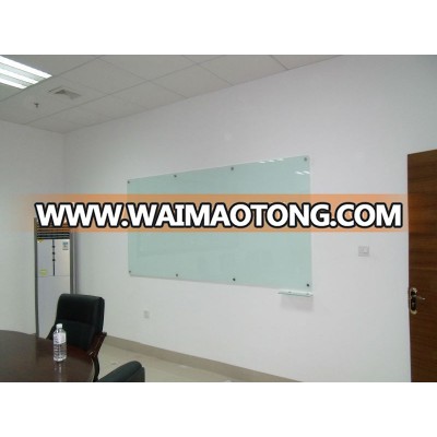 Clear writing glassboard without any ghost